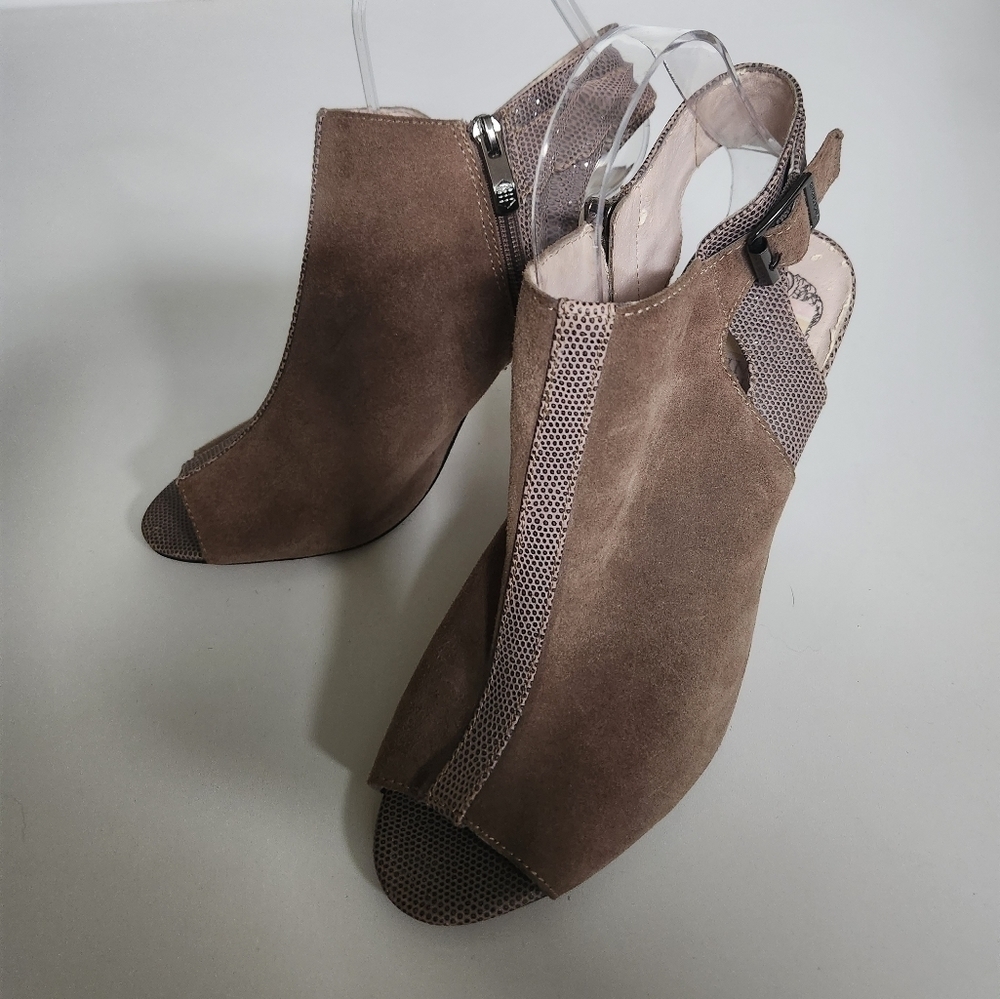 VINCE CAMUTO | Suede open toe heels taupe gray brown sz 10B - Picture 3 of 8